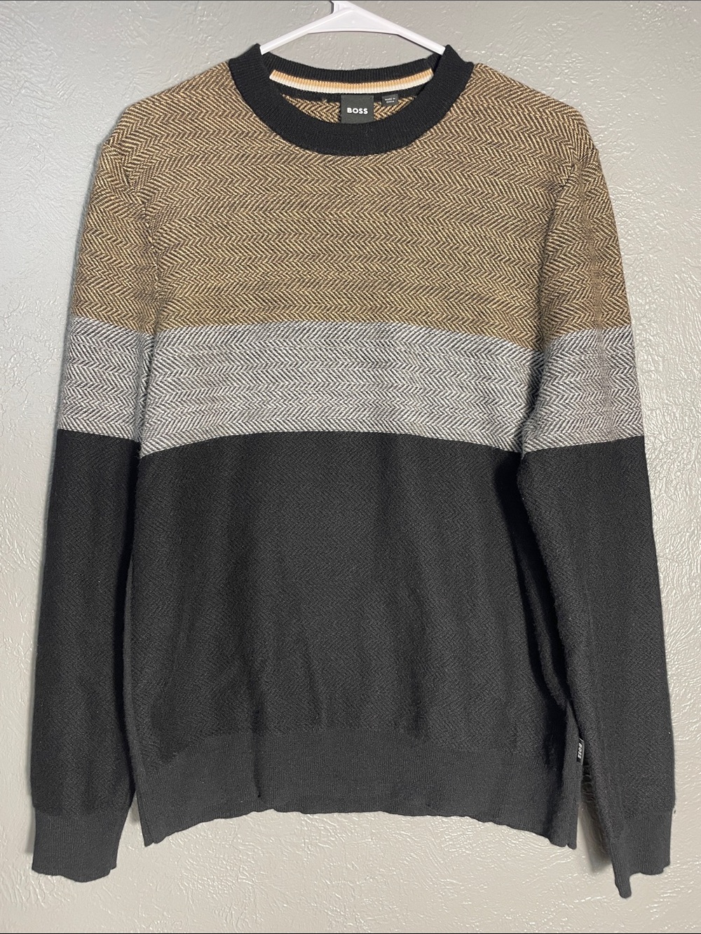 BOSS 100% Virgin Wool Colorblock Crew Neck Sweater Men's Large
